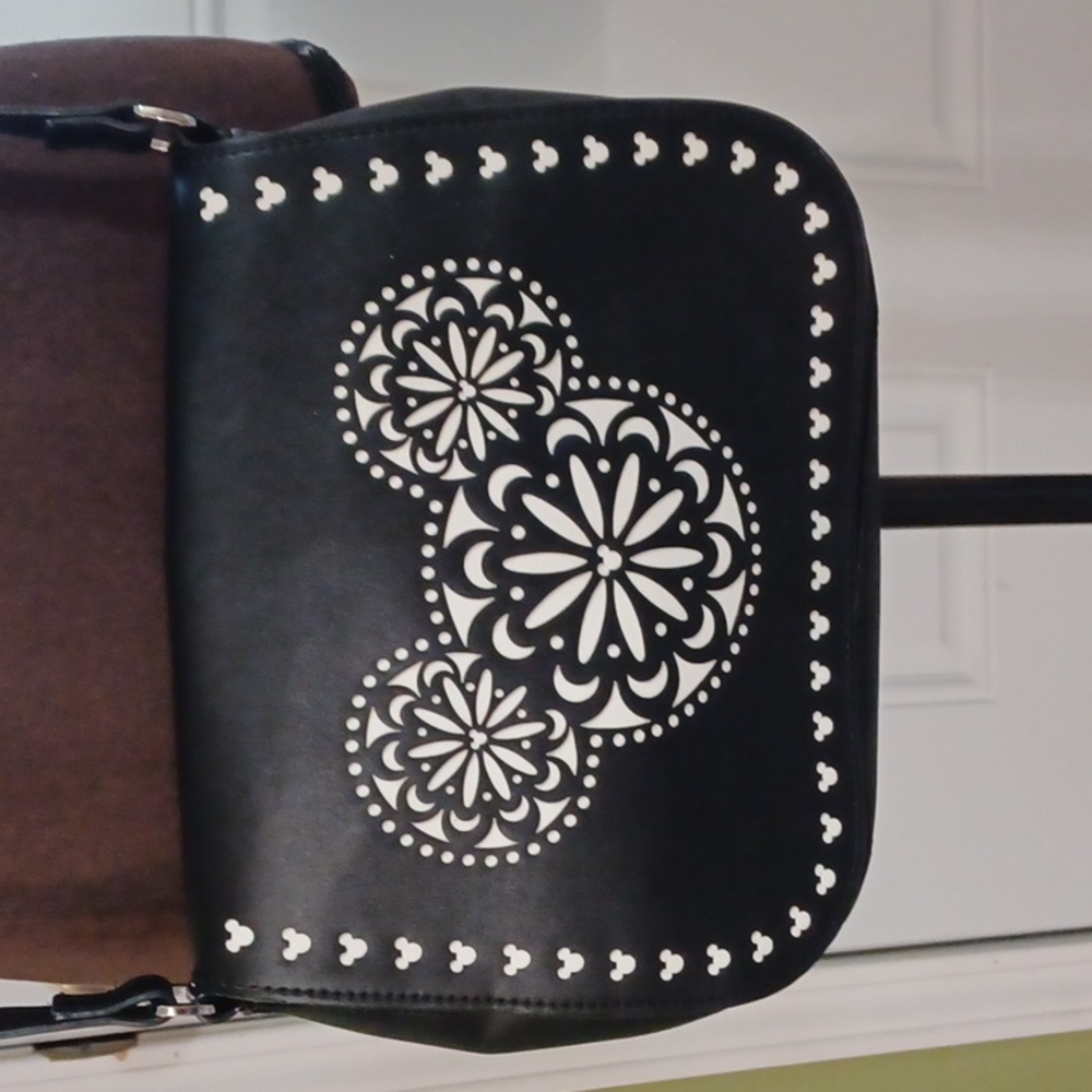 Rare!  Laser Cut Mickey Mouse Vera Bradley purse. Shoulder bag.  GREAT condition